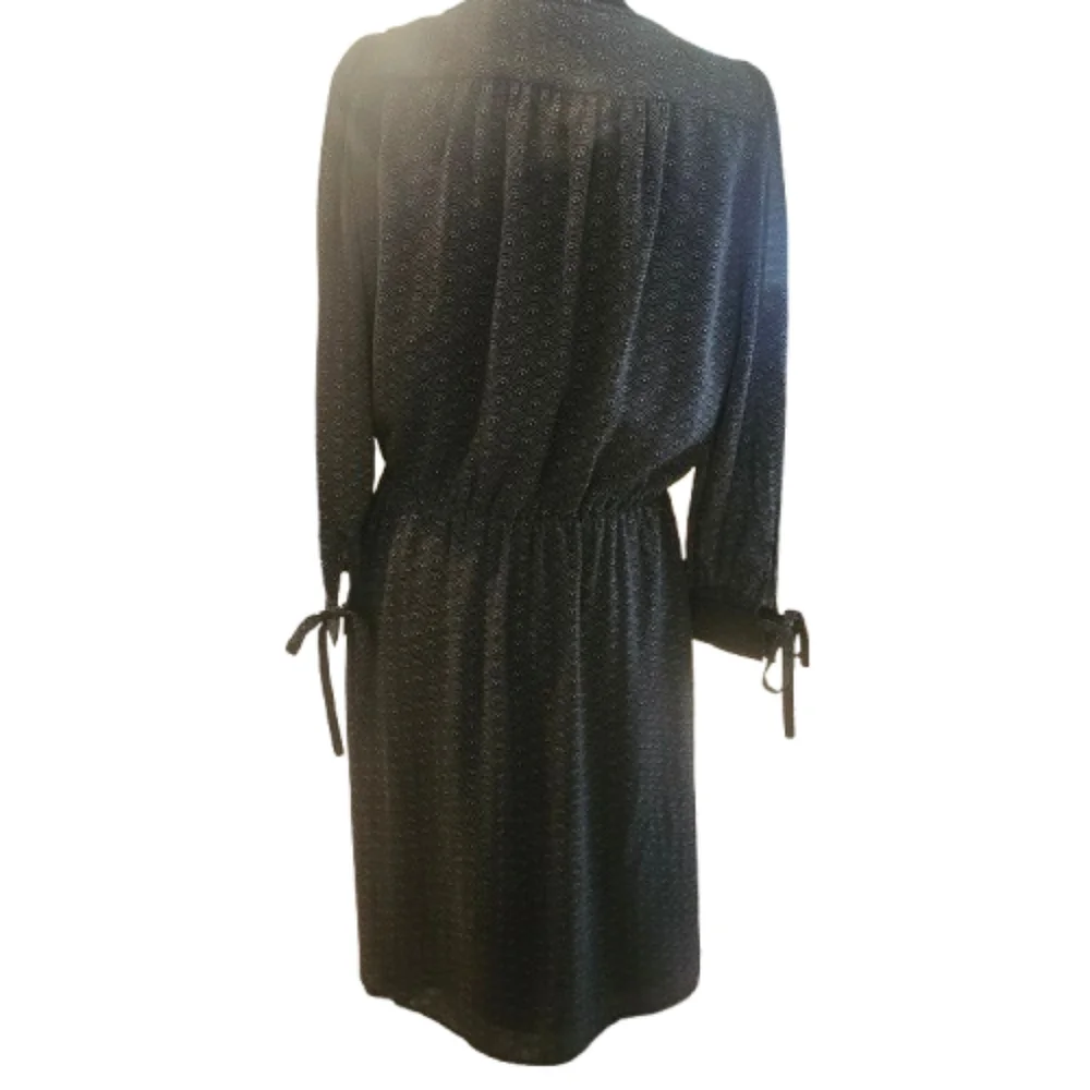 H&M Black Plunge Neck Bishop Sleeve Dress - Picture 4 of 9